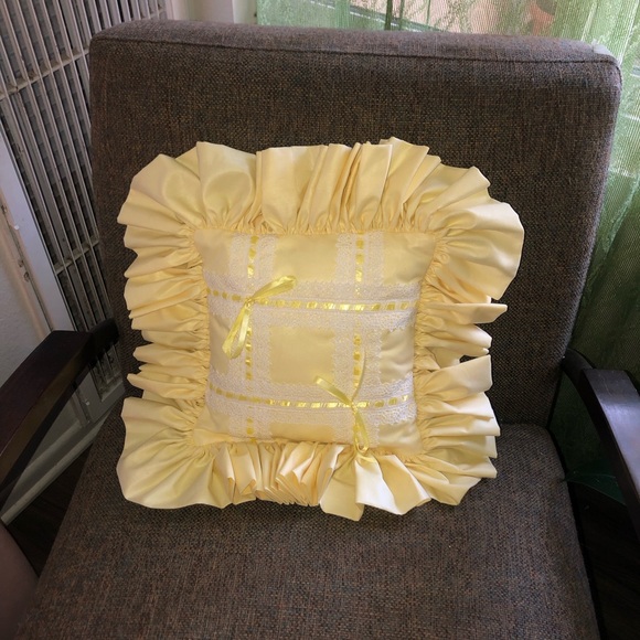 Vintage Yellow Ruffled Pillow - Picture 3 of 3
